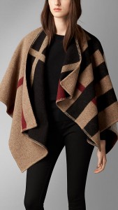 Photo de Poncho Burberry