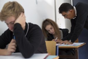 Lycée Sainte-Thérèse - Cours de soutien scolaire financés par la société EURAZEO. Ces cours sont dispensés par des enseignants du lycée.