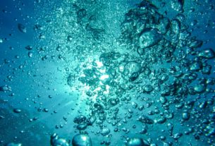 photo sous l'eau avec bulles